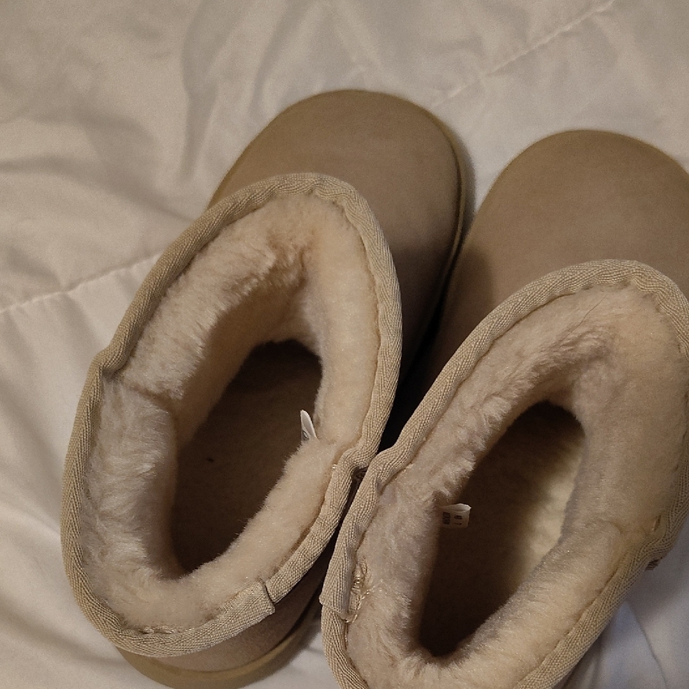 Warm Beige Women's Winter Boots - Picture 4 of 4